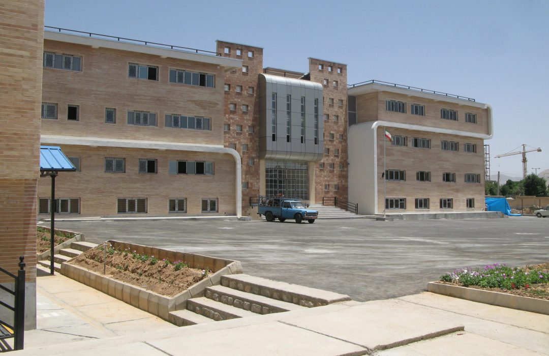 دبیرستان شهید بهشتی شهرکرد